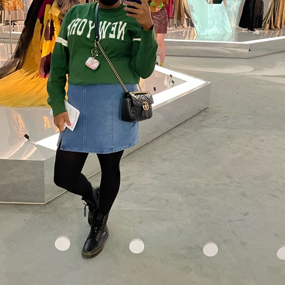 Gucci GG Marmont Small Shoulder Bag - Picture 11 of 13